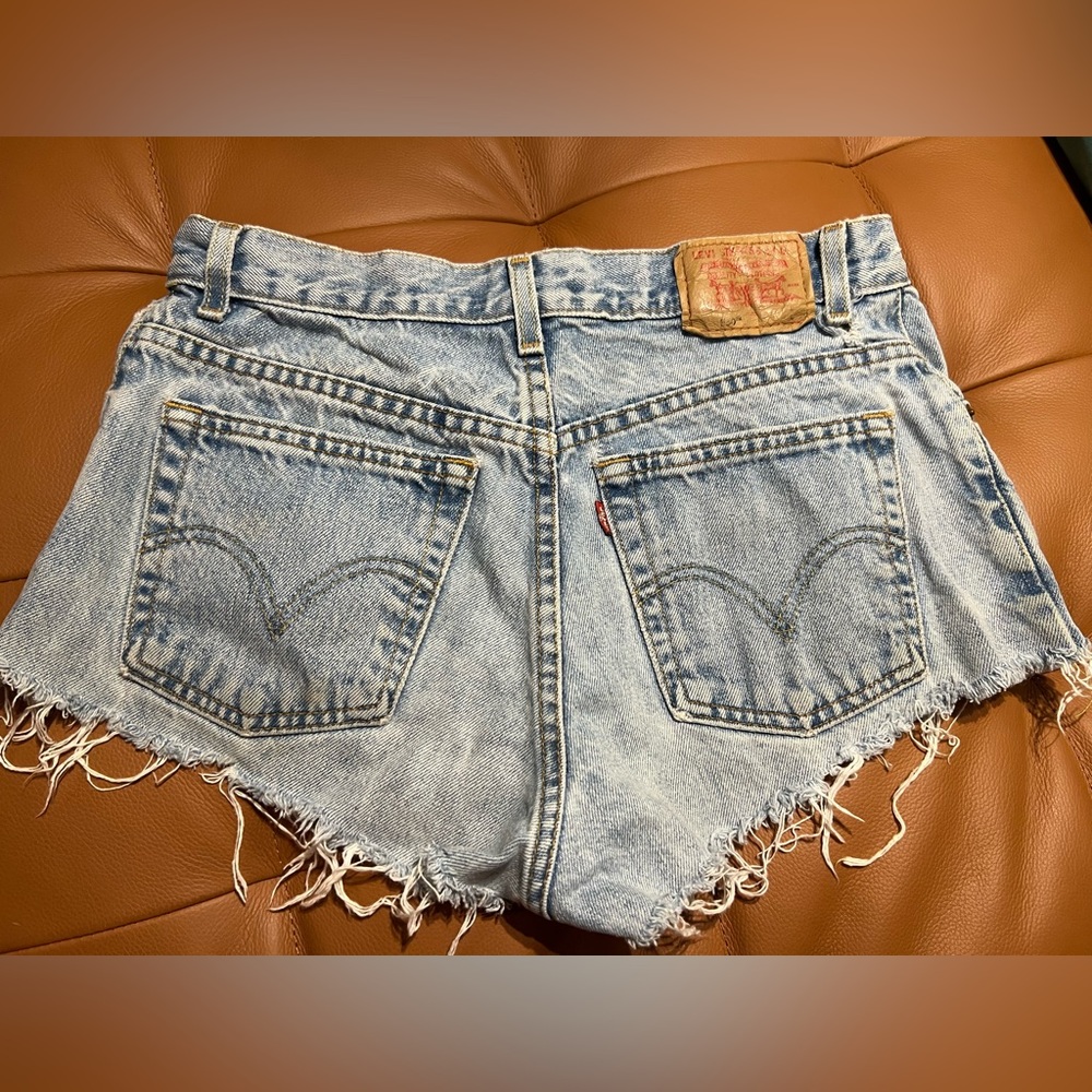Vintage Levi’s 550 Cut-Off ‘Daisy Dukes’ Jean Shorts